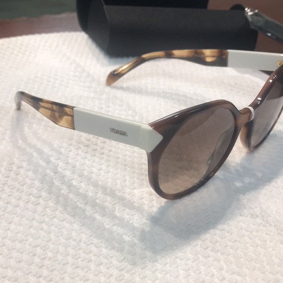 Rare discontinued Prada 11T striped dark brown womens sunglass. New with tags. - Picture 3 of 9
